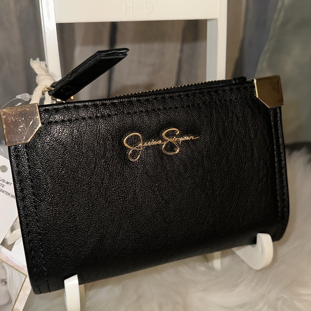 Jessica Simpson Small Fran Center Divider Faux Leather Wallet Color Black
